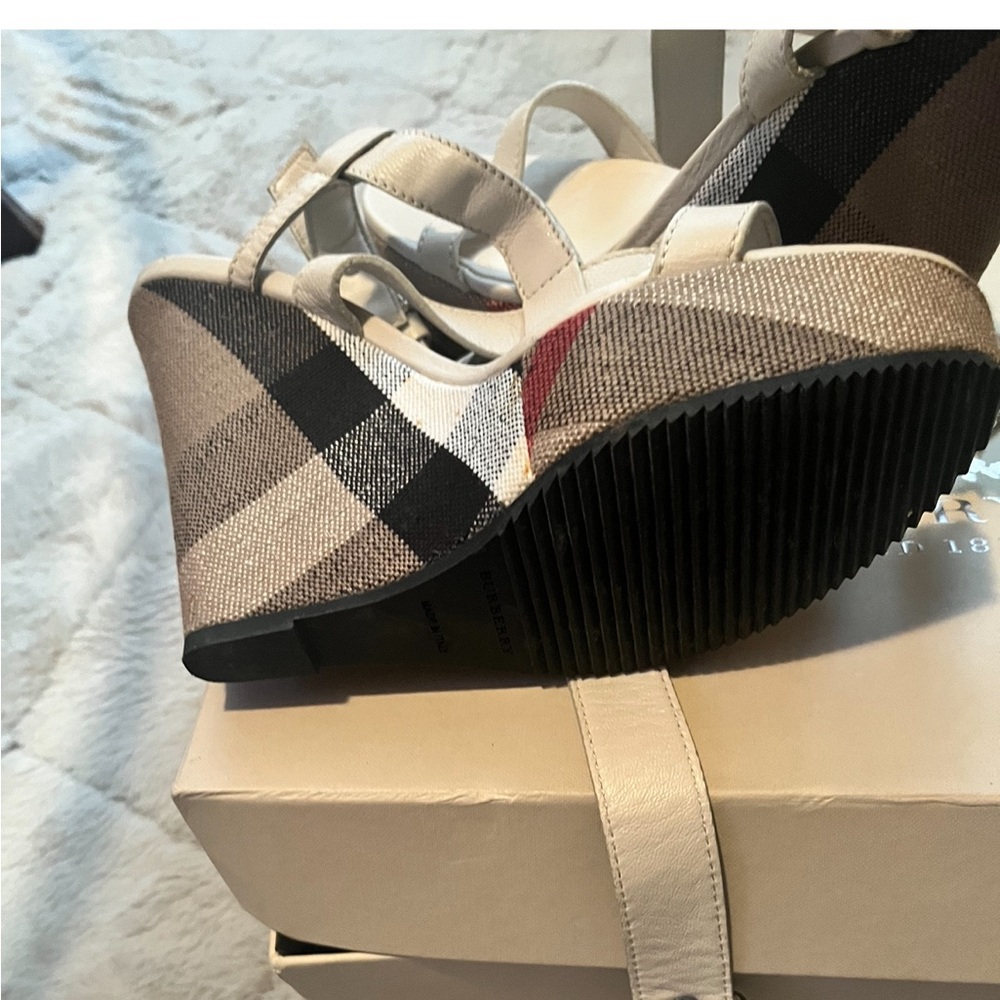 Authentic Burberry sandal wear twice for two hours like new with box and dust